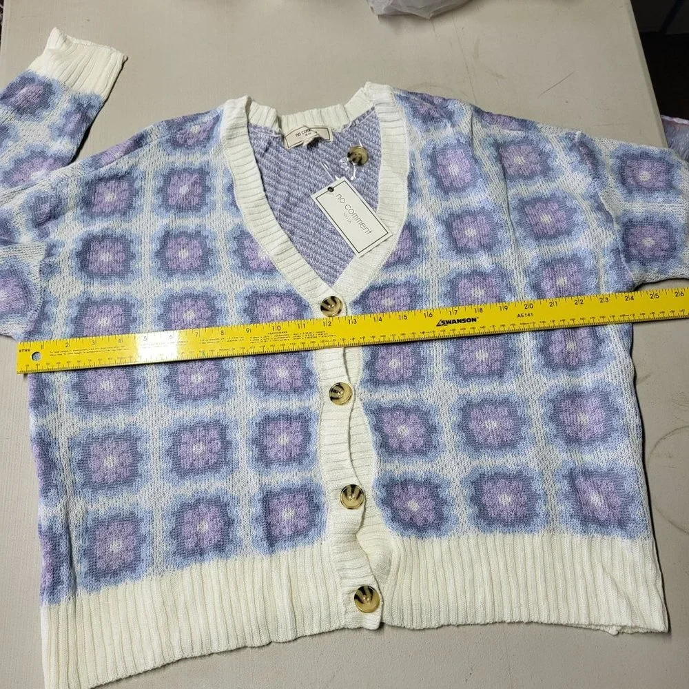 New‎ Womens No Comment Button Sweater Size Large Blue White Long Sleeve Cardigan